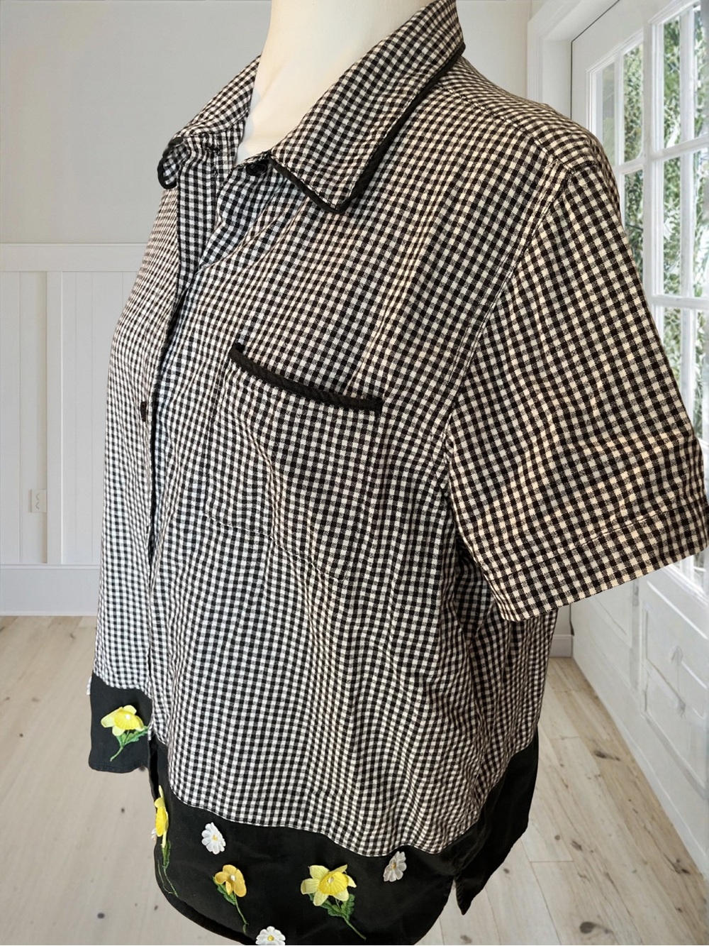 LEMON GRASS Women's Gingham Check Floral Daisy Daffodil Applique Shirt Large - Picture 3 of 12